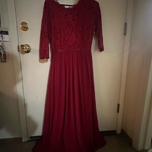 Miusol Red Gown with 3/4 Sleeve V-neck for Bride